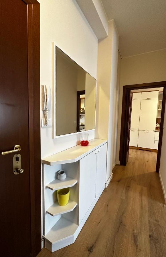 Casa Nela Apartment Милано Екстериор снимка